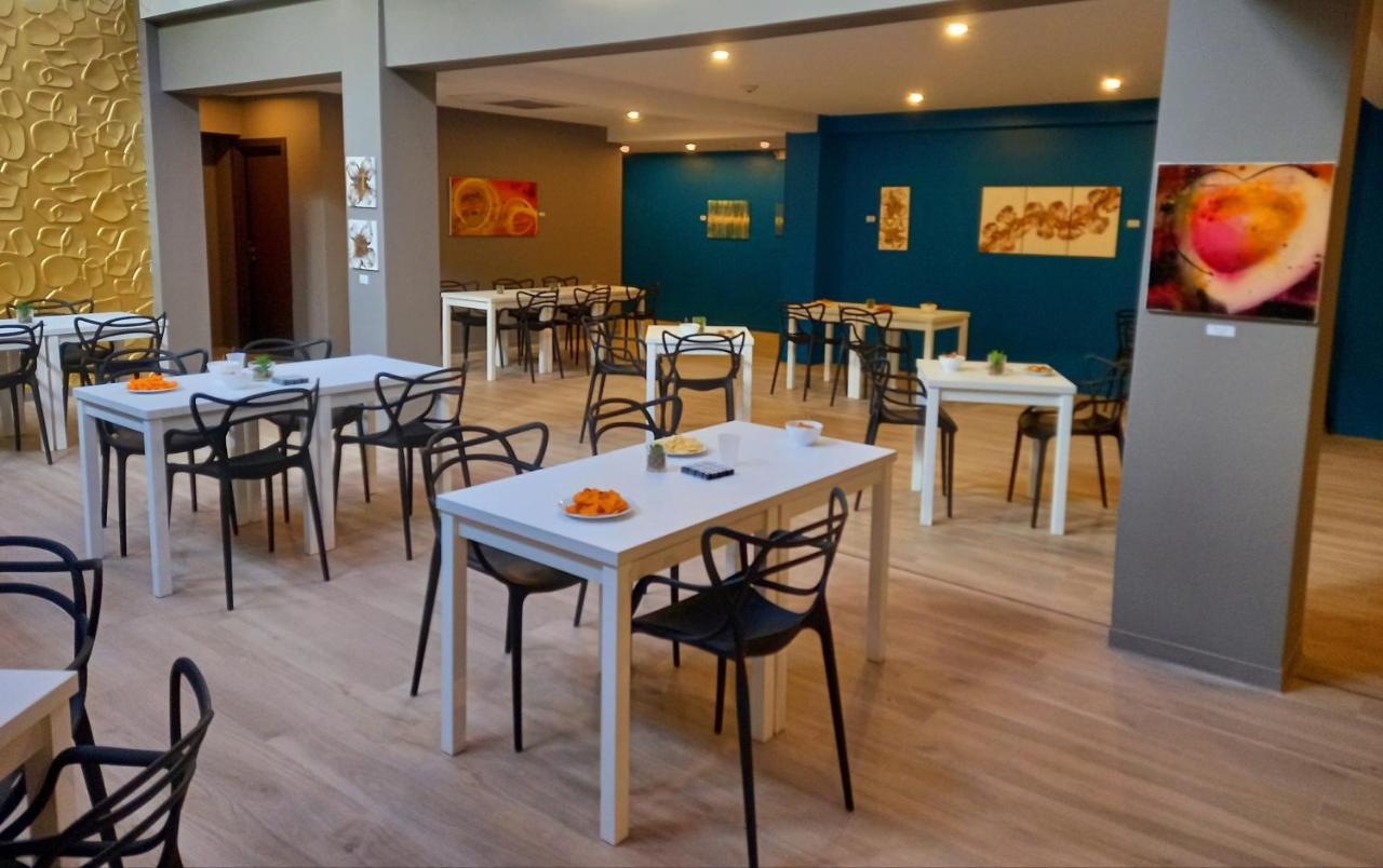 Adonis Cupecoy Hotel Simpson Bay Ngoại thất bức ảnh